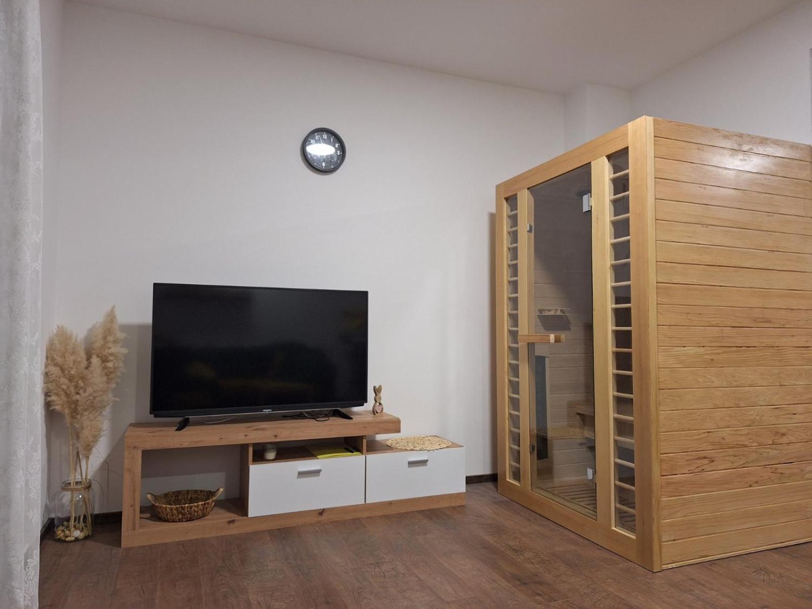 Kraljeva Hiza - Apartmani I Sobe Kralj سفيتي مارتن نا موري المظهر الخارجي الصورة