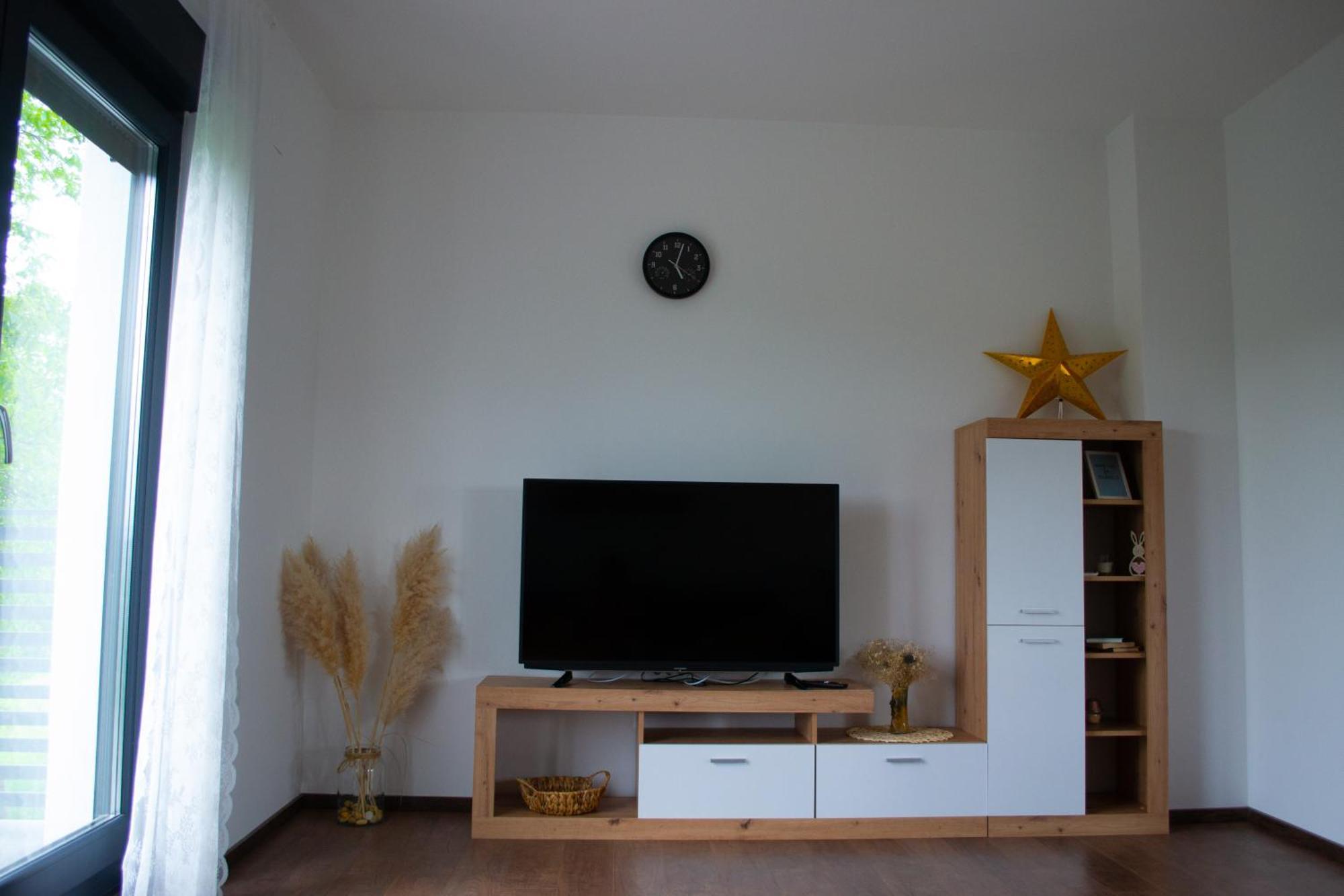 Kraljeva Hiza - Apartmani I Sobe Kralj سفيتي مارتن نا موري المظهر الخارجي الصورة